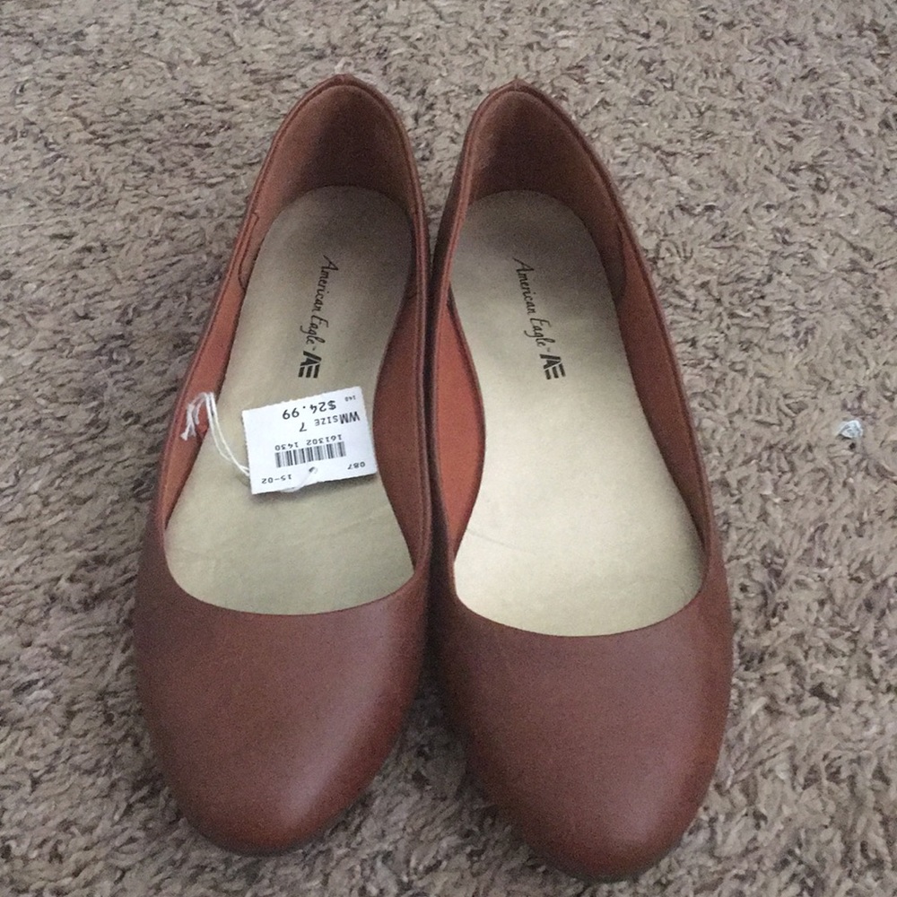 BNWT Camel Color Flats